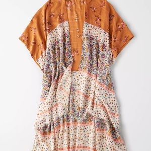 ISO…American Eagle Floral Kimono